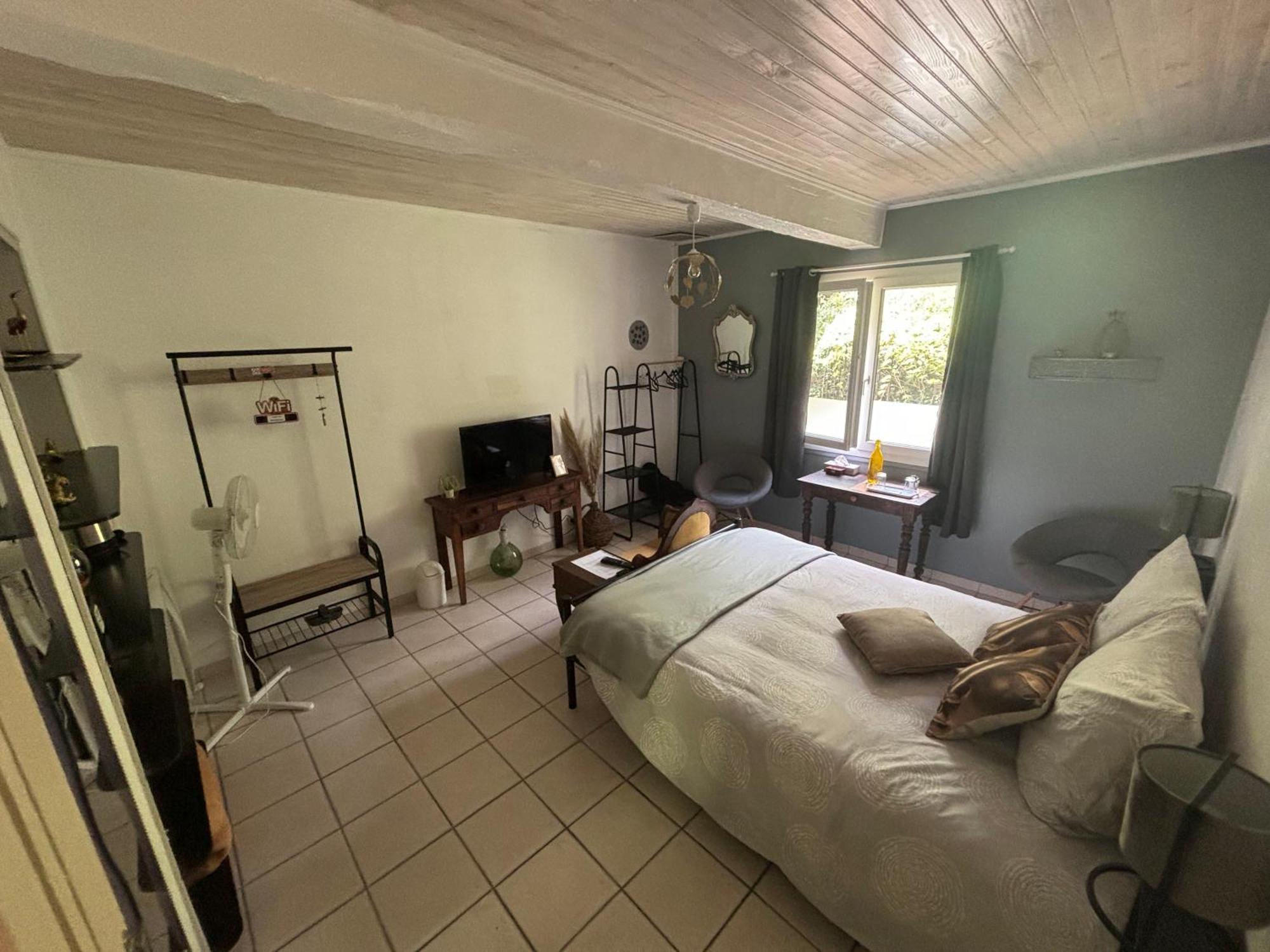 Domaine Pierrot Bed & Breakfast Laujuzan ภายนอก รูปภาพ