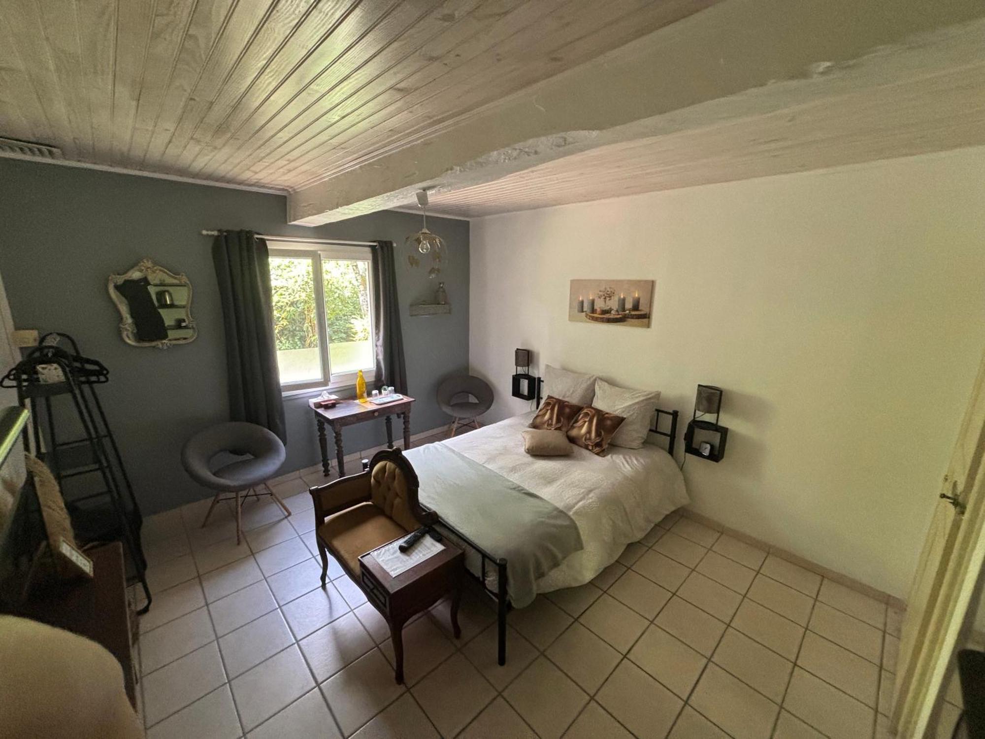 Domaine Pierrot Bed & Breakfast Laujuzan ภายนอก รูปภาพ